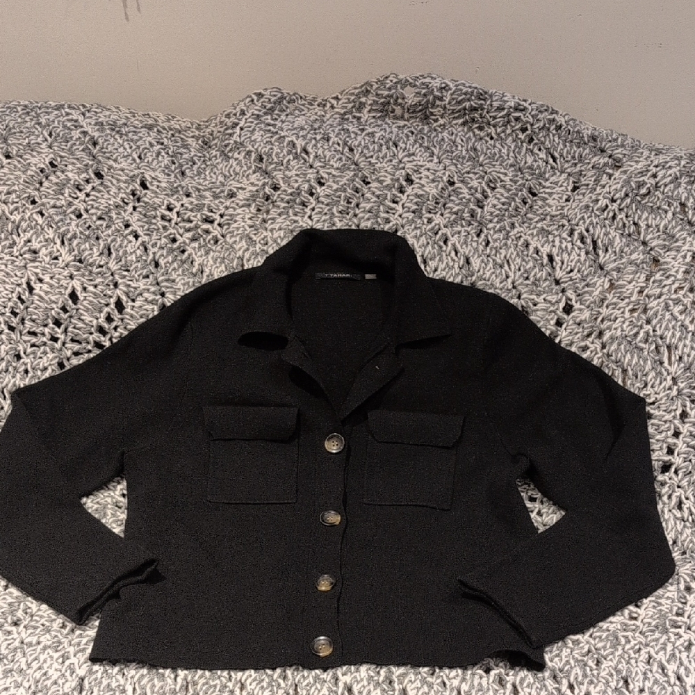 326 - Tahari Black Button Front Cropped Jacket Wool Blend Utility Style